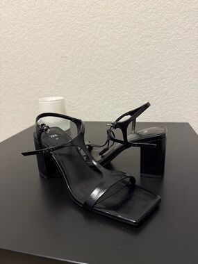 Zara Black Square-Toe T-Strap Block Heels